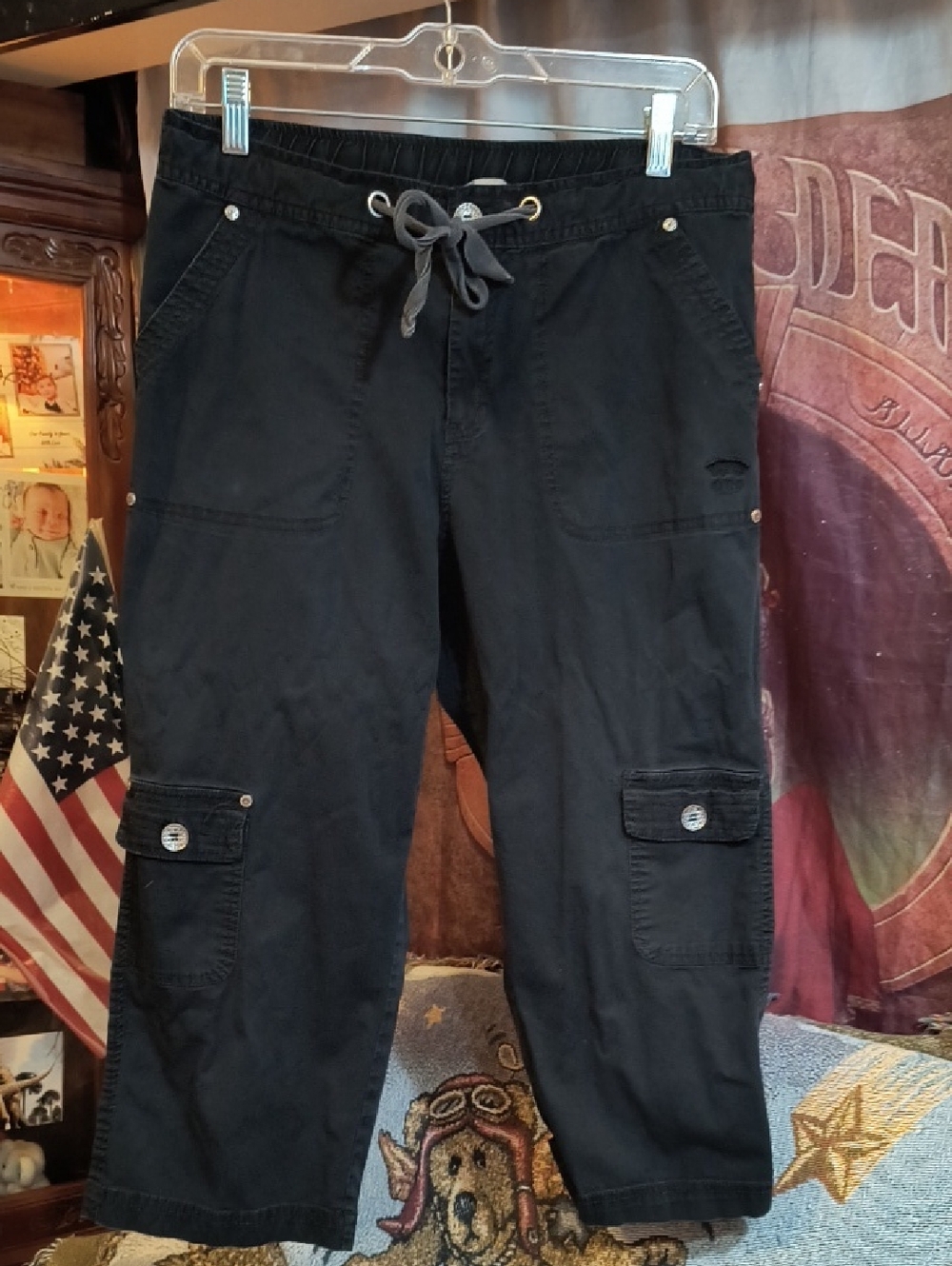 Oleg Cassini Black Cropped Cargo Capris with Drawstring M